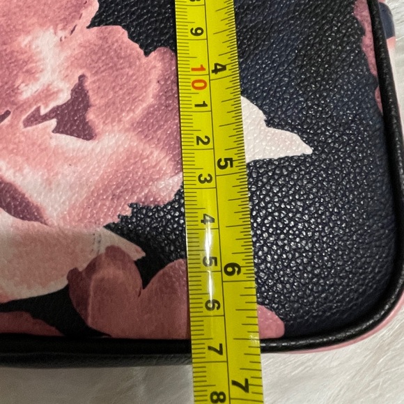 Victoria’s Secret Floral Crossbody Bag – Black & Pink - Picture 6 of 7